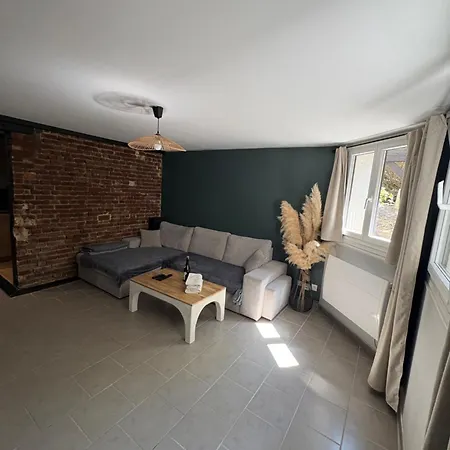 Gare/centre Apartment *